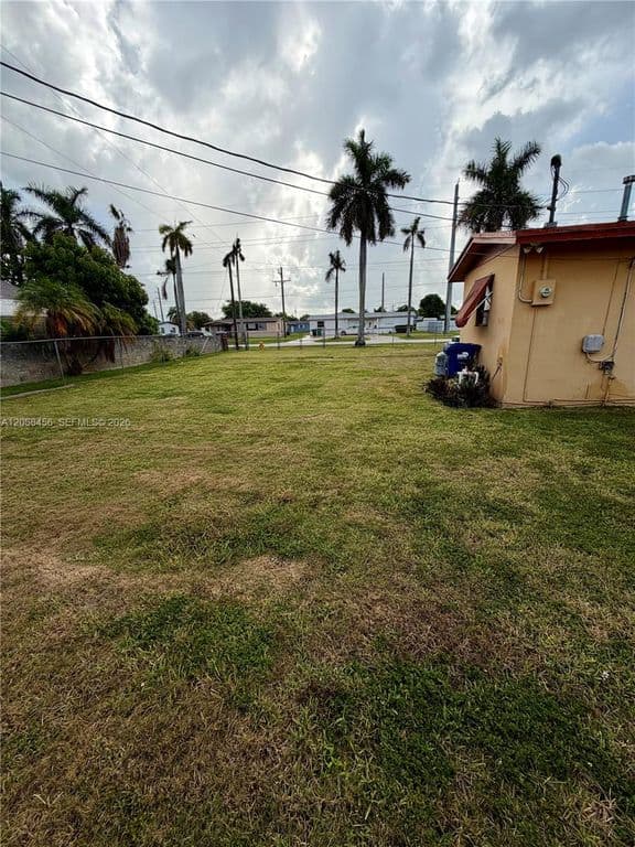 3+1 Müstakil ev — 10701 SW 149th St
