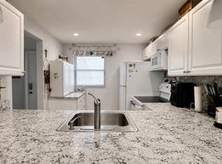1+1 Condo — 9480 Poinciana Place #201, Davie, 33324