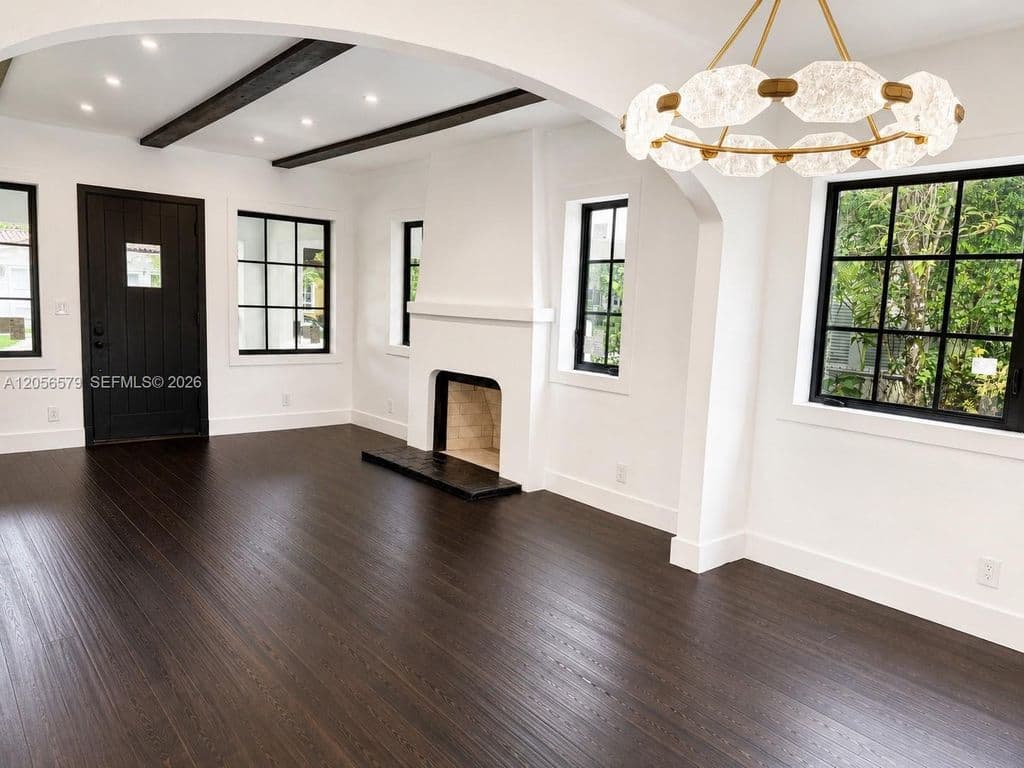 2-bedroom Single-Family Home — 1213 Aguila Ave