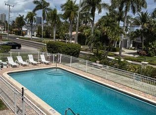 2+1 Condo — 500 Layne Blvd APT 12, Hallandale Beach, 33009