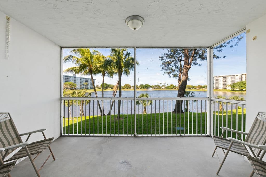 2-bedroom Condo — 3051 N COURSE Drive #211