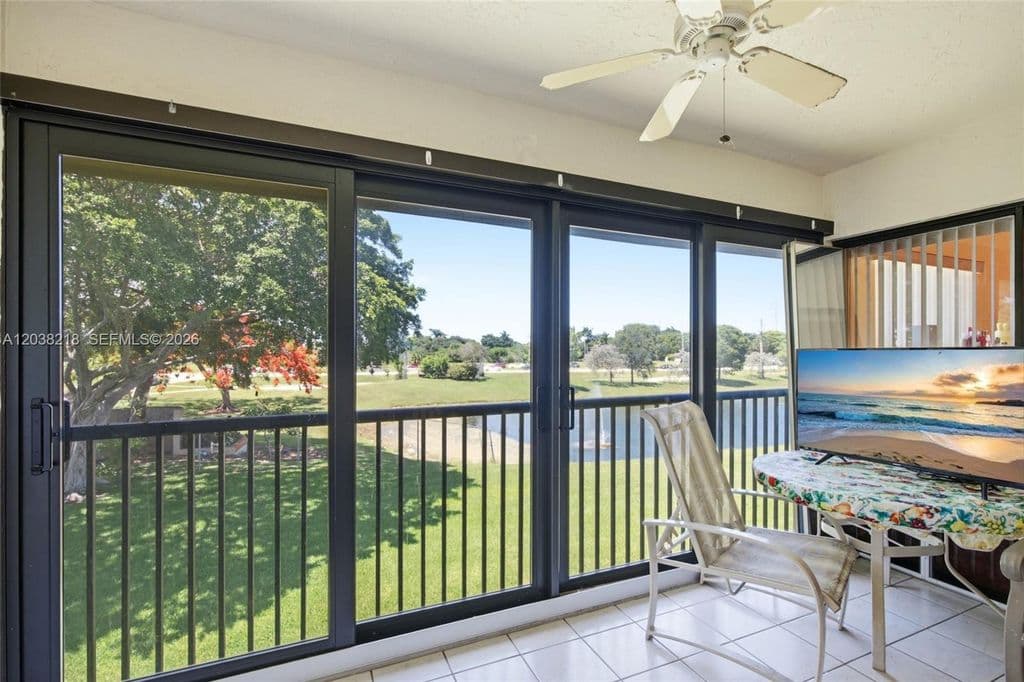 2+1 Condo — 104 Freedom Ct #104