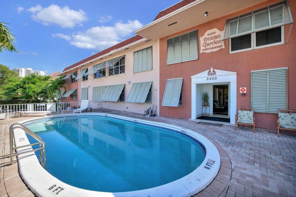 2-bedroom Condo — 2400 NE 33rd Avenue #211