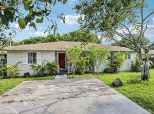 3+1 Müstakil ev — 1143 NW 58th St, Miami, 33127