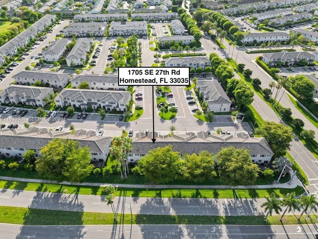 3-bedroom Property — 1705 SE 27th Rd