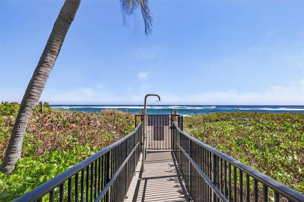 2-bedroom Condo — 1500 N Ocean Boulevard #203