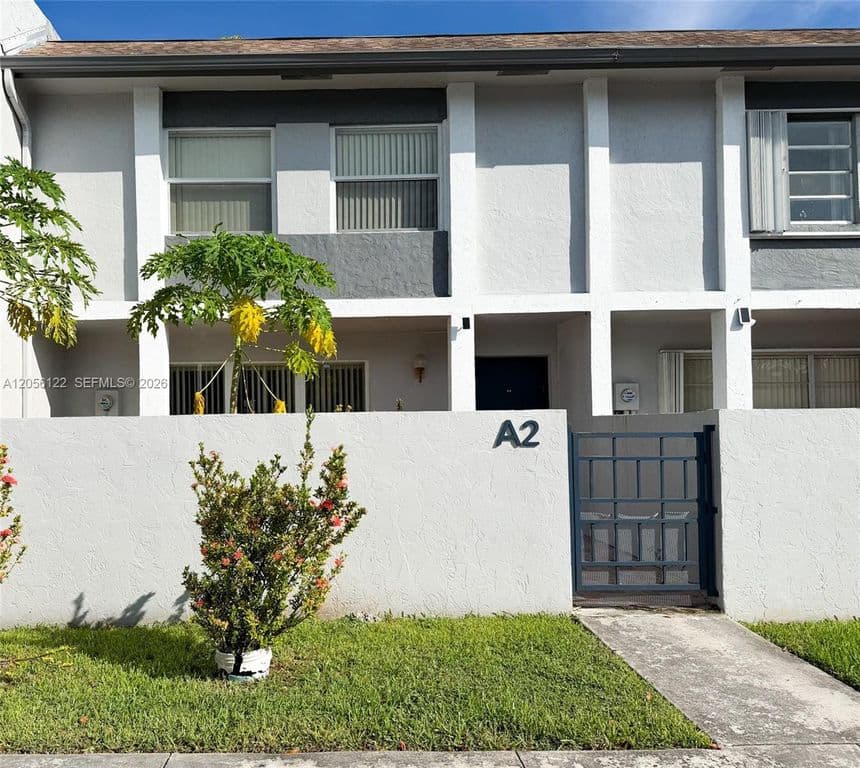 4+1 Mülk — 14101 SW 66th St APT A2