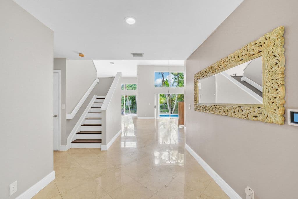4+1 Müstakil ev — 5921 NW 59TH Avenue