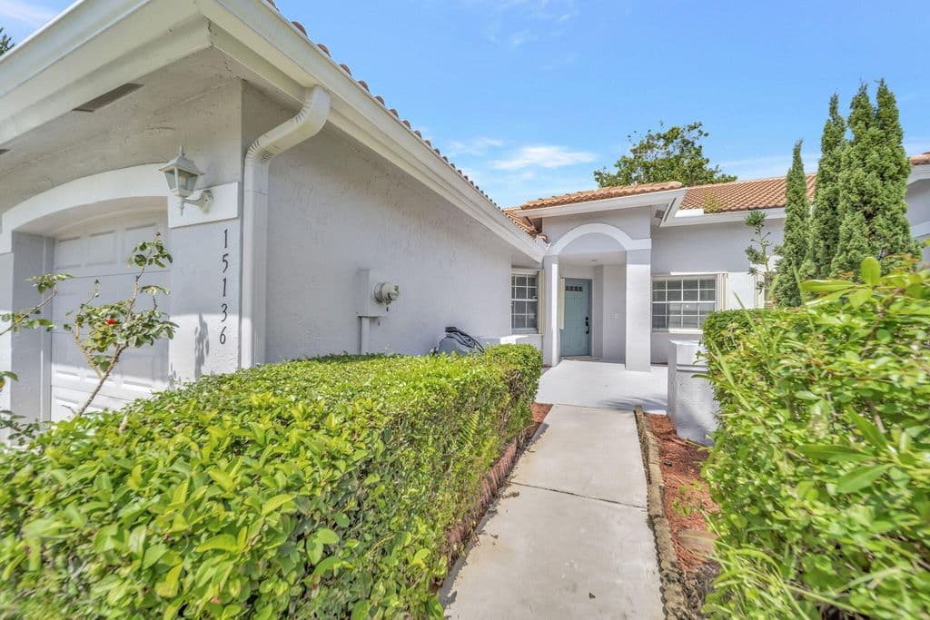 2-bedroom Single-Family Home — 15136 W Tranquility Lake Drive