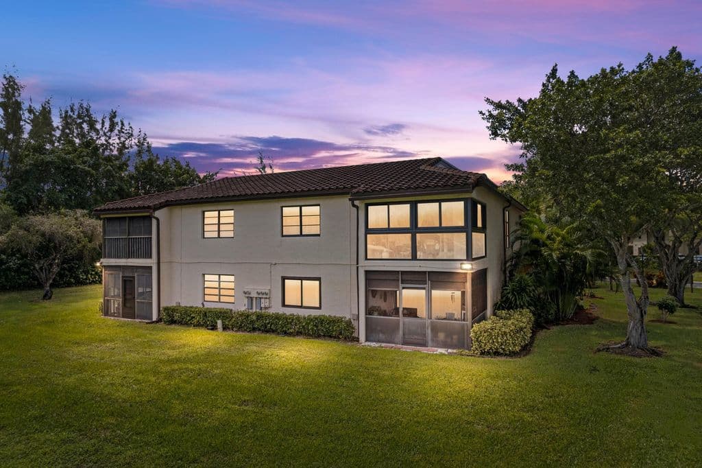 2-bedroom Condo — 21734 Arriba Real #32b