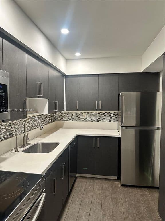 2+1 Condo — 9449 SW 76th St APT T5