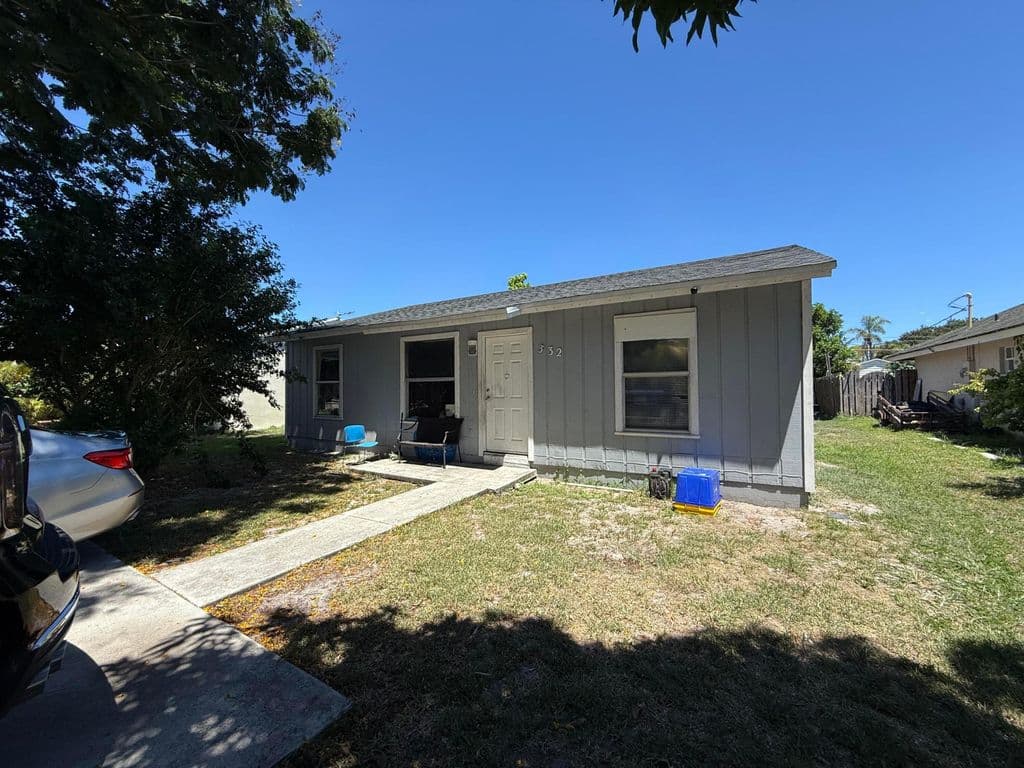 3+1 Müstakil ev — 332 Fleming Avenue