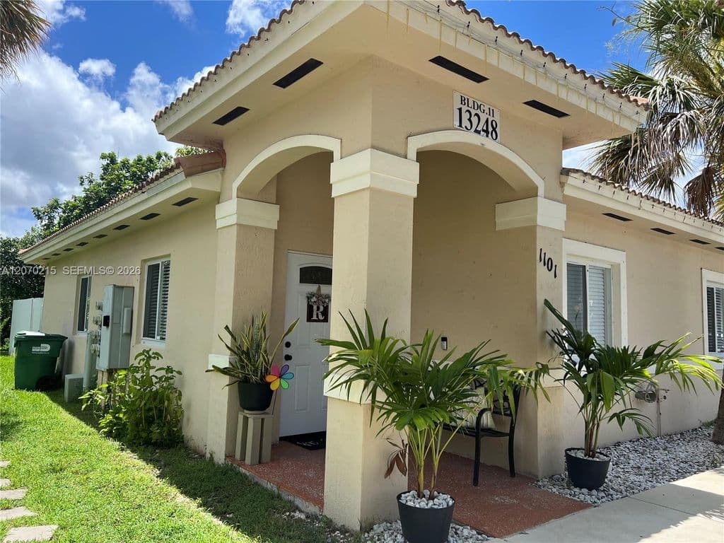 3+1 Mülk — 13248 Old Biscayne Dr APT 1101