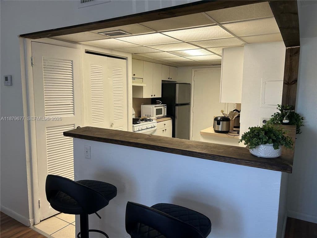 2-bedroom Condo — 17901 NW 68th Ave APT R209