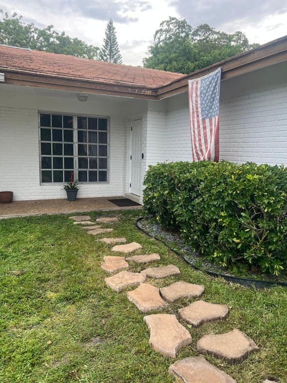 3-bedroom Single-Family Home — 8586 NW 23rd Manor #W
