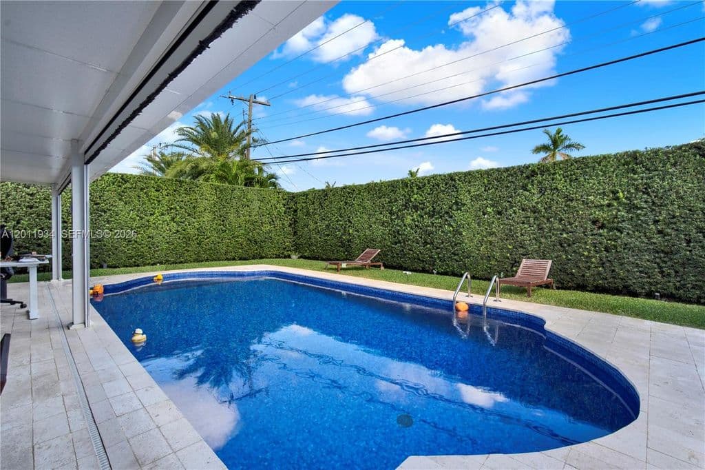 3+1 Müstakil ev — 21015 NE 19th Ct
