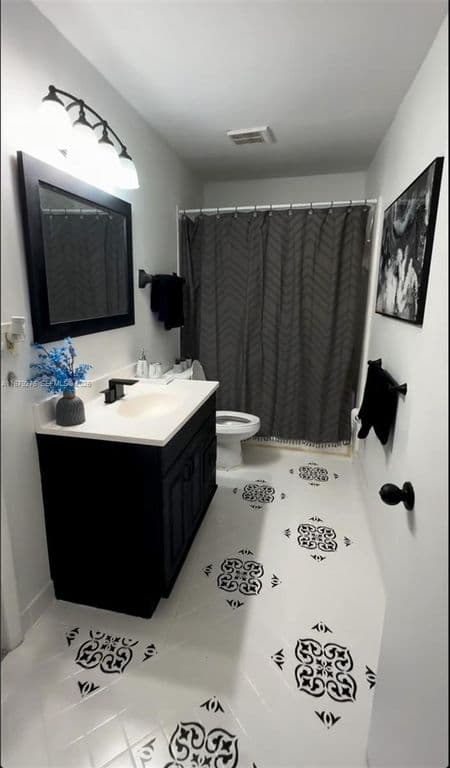1-bedroom Condo — 3405 NW 44th St APT 104