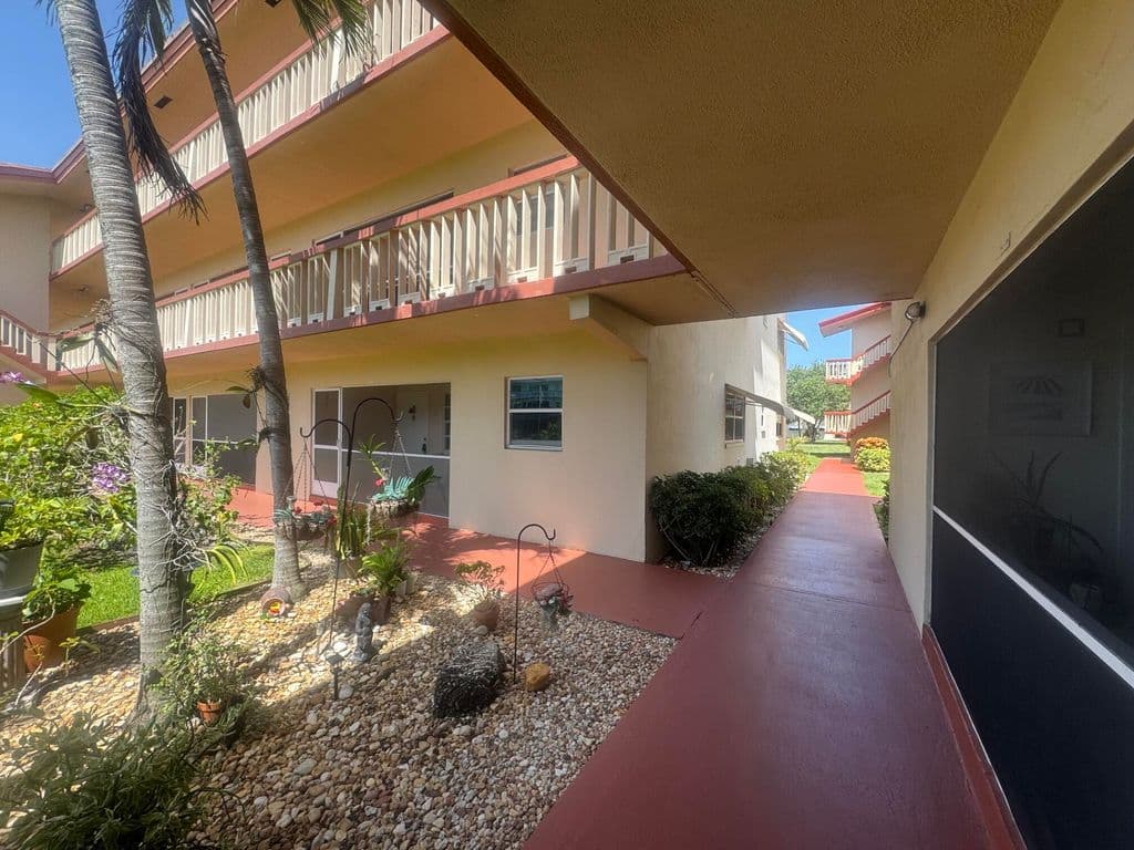 2+1 Condo — 5300 Washington Street #P131