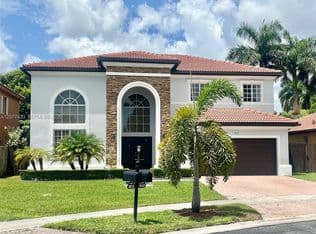 4-bedroom Single-Family Home — 912 NE 35th Ave, Homestead, 33033