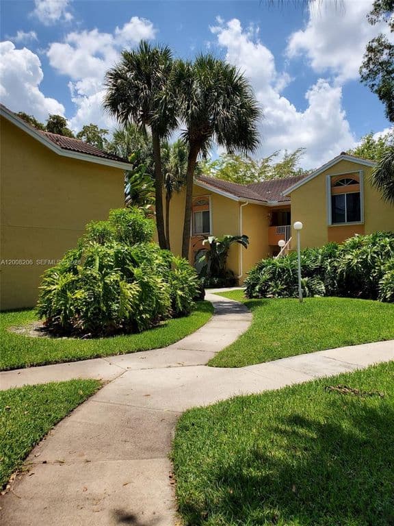 2+1 Condo — 1154 Coral Club Dr #1154