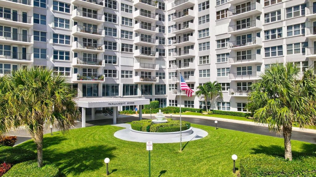 2-bedroom Condo — 405 N Ocean Boulevard #329