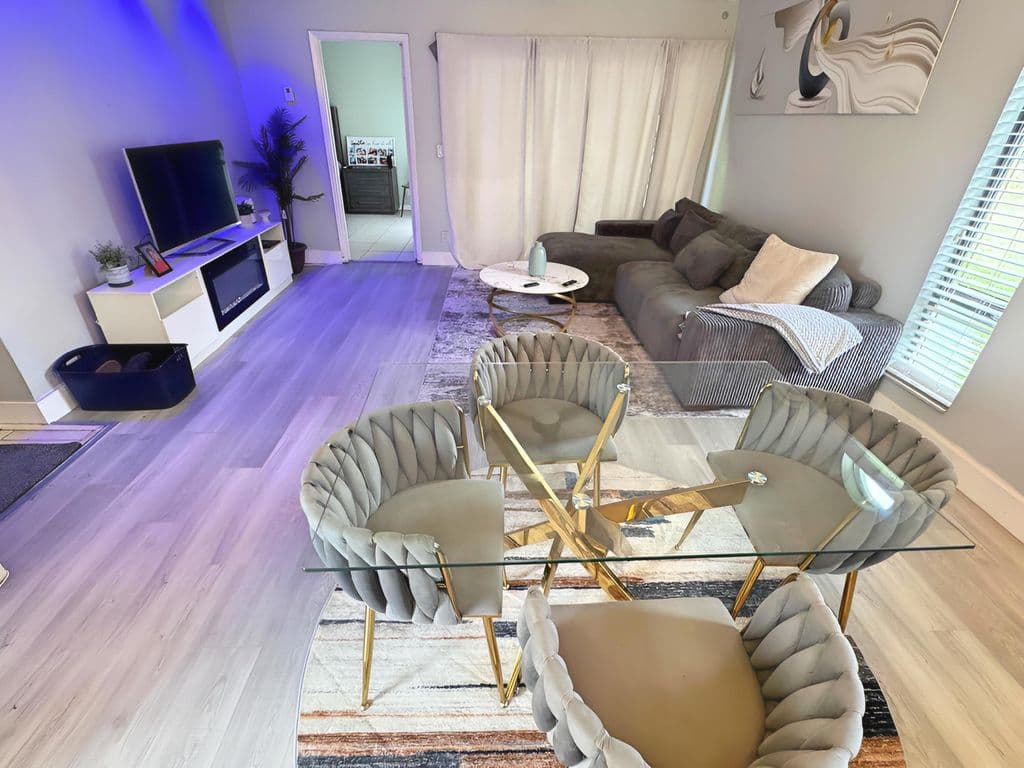 2+1 Müstakil ev — 8007 NW 71st Court