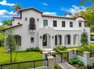 5-bedroom Single-Family Home — 5111 Alhambra Cir, Coral Gables, 33146
