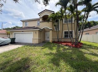 5-bedroom Single-Family Home — 2329 NW 184th Ter, Pembroke Pines, 33029