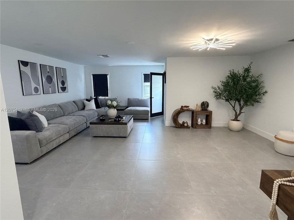 4+1 Müstakil ev — 15042 SW 149th St