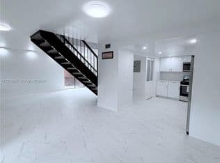 2+1 Townhouse — 7024 SW 114th Pl #A-52, Miami, 33173