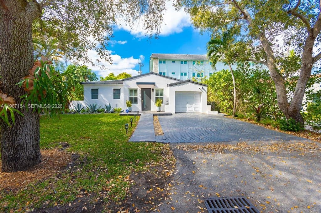 3-bedroom Property — 814 Monterey St