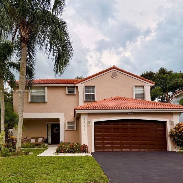 5+1 Müstakil ev — 12672 NW 11th Ct