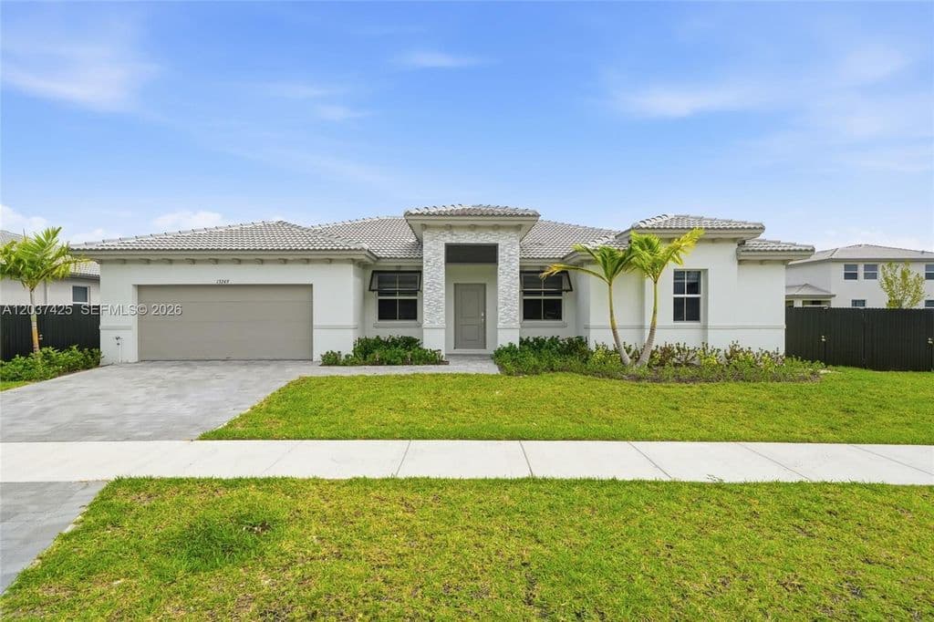 4+1 Müstakil ev — 13249 SW 189th Ter