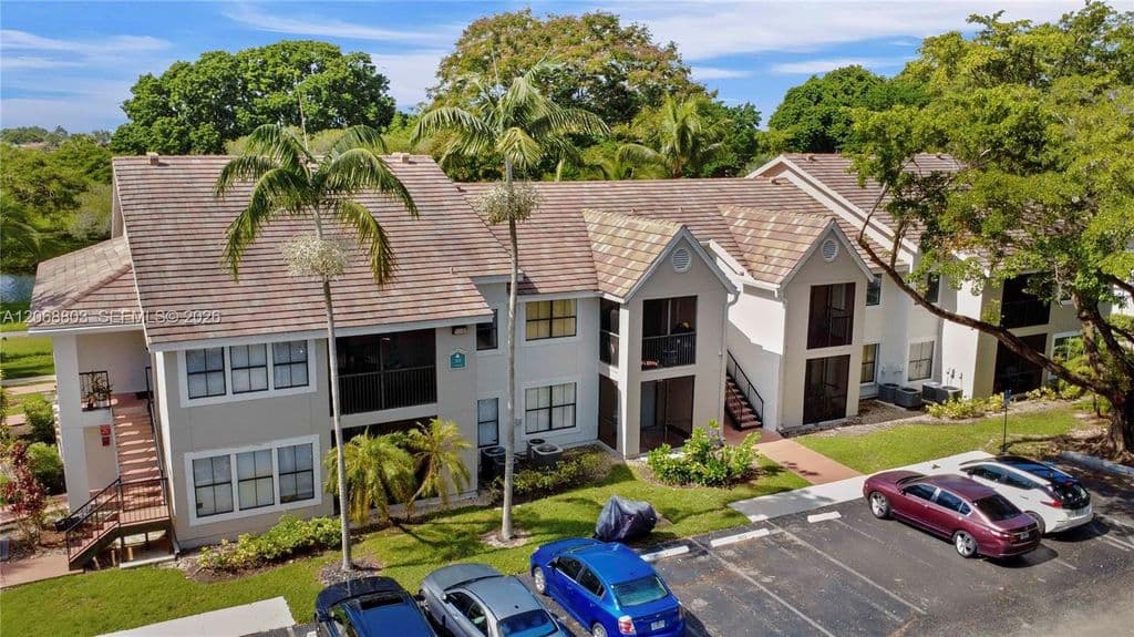 2+1 Condo — 15600 SW 106th Ln APT 1007