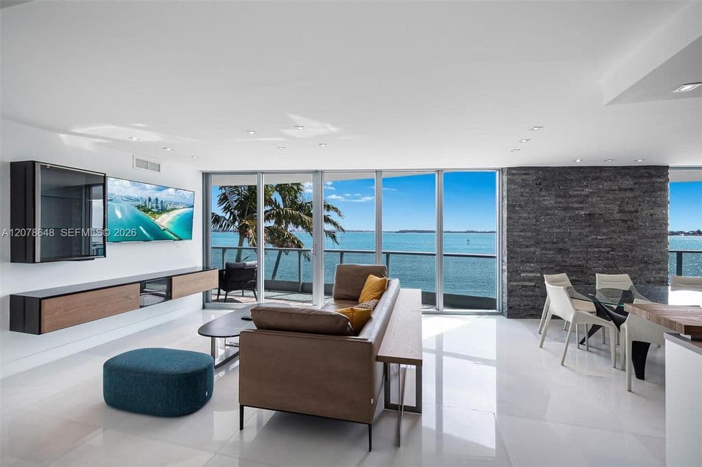 2-bedroom Condo — 1331 Brickell Bay Drive Blvd #33