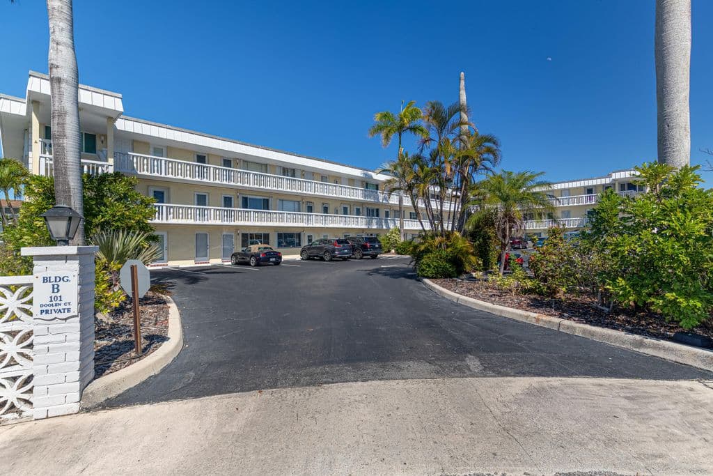 2+1 Condo — 101 Doolen Court #207