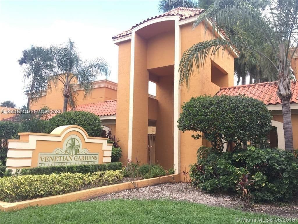 2-bedroom Condo — 18111 NW 68th Ave APT H102