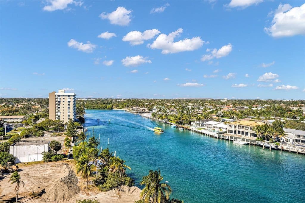 2-bedroom Condo — 2639 N Riverside Drive #1005