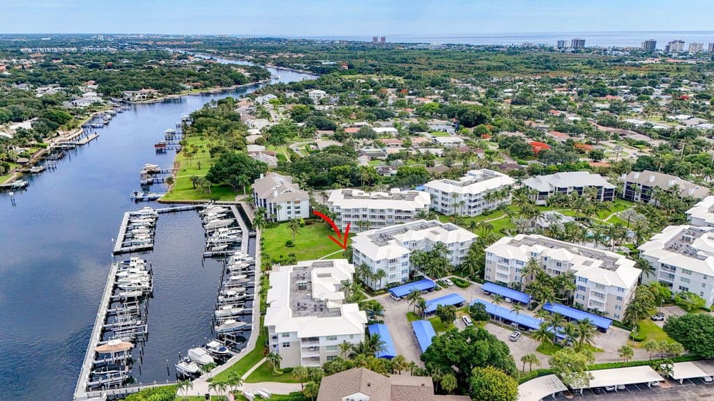 3+1 Condo — 712 Bay Colony Drive S