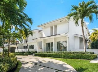 5+1 Müstakil ev — 6832 Sunrise Ct, Coral Gables, 33133