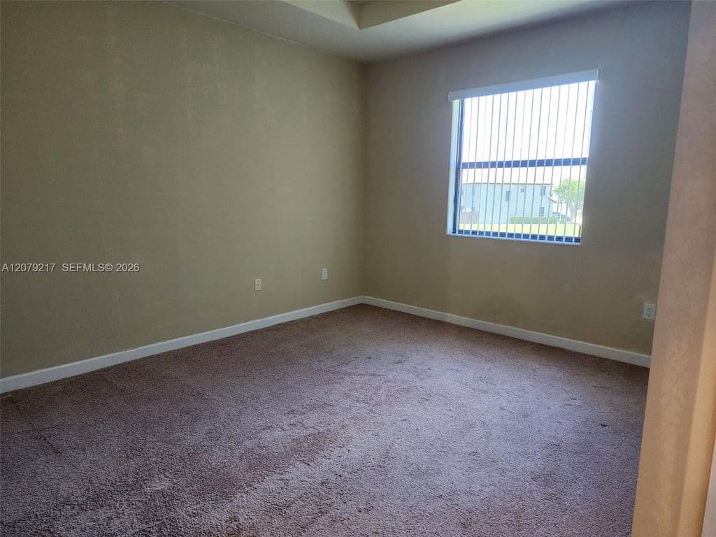 3-bedroom Property — 23786 SW 118th Ave