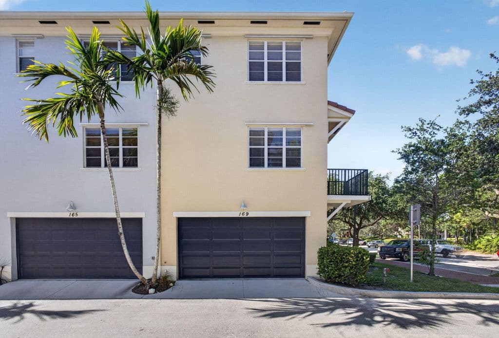 3-bedroom Property — 169 CAT ROCK Lane