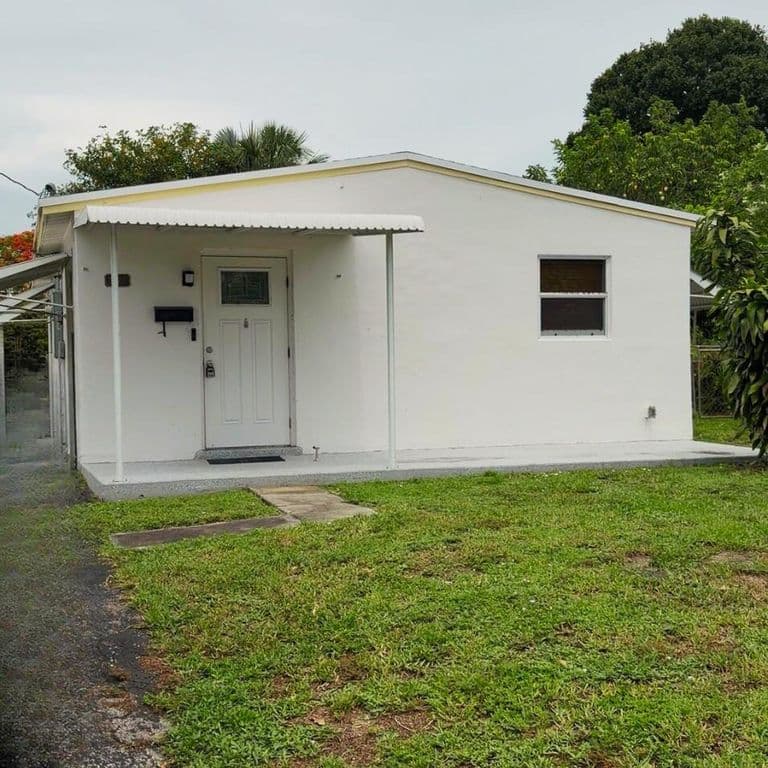 3+1 Müstakil ev — 2573 NW 58th Avenue