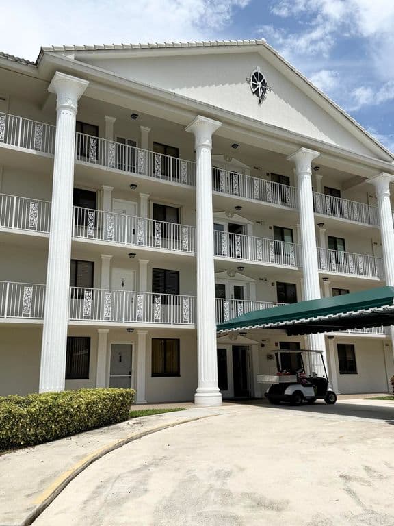 2+1 Condo — 6193 Balboa Circle #103