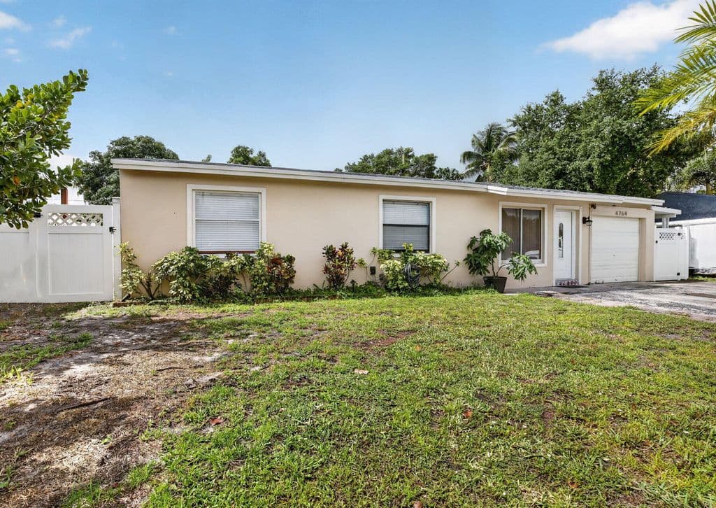 4-bedroom Single-Family Home — 4764 SW 12th Street