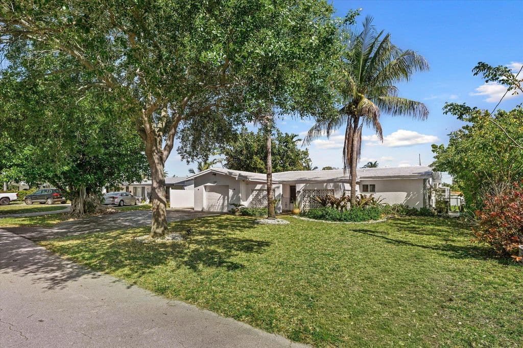 3-bedroom Single-Family Home — 421 SW 18th Street