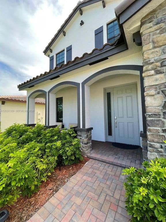 4-bedroom Single-Family Home — 3265 Dunning Dr