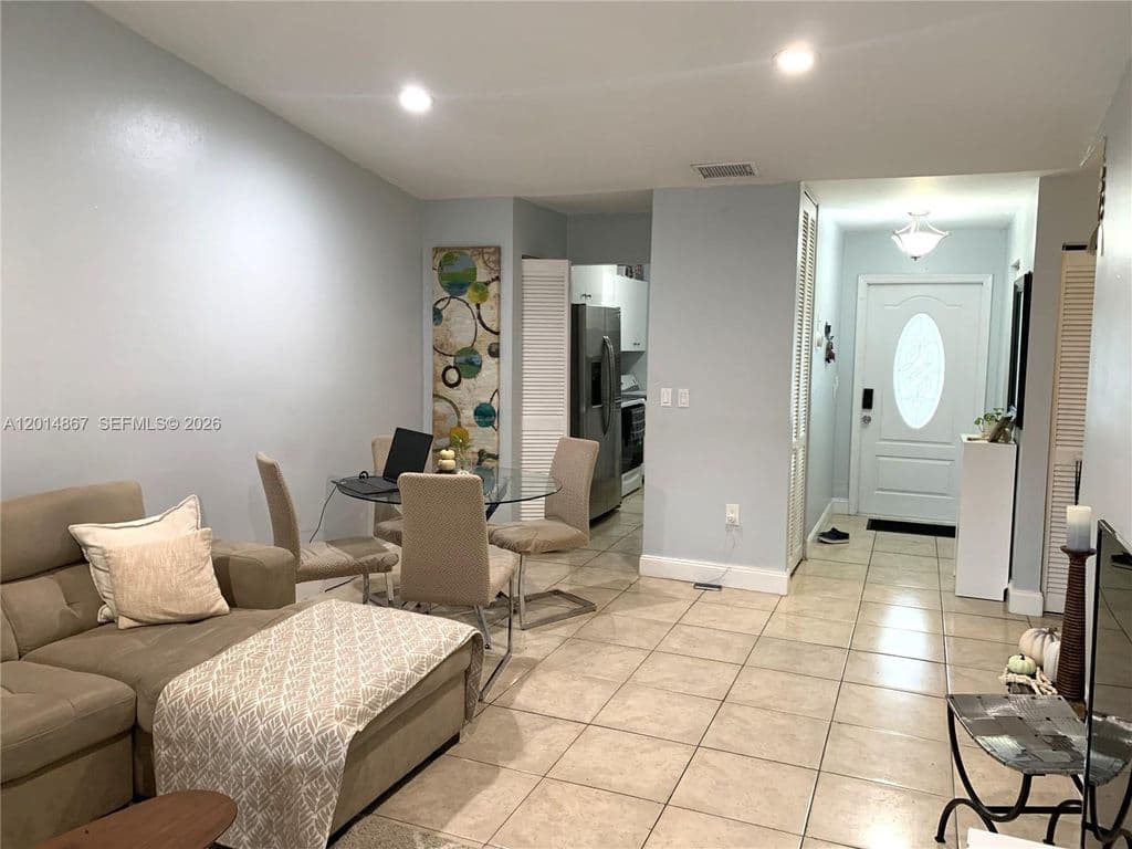2-bedroom Property — 4904 SW 139th Ct