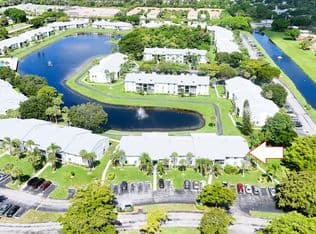 3+1 Condo — 1013 Green Pine Boulevard #H2, West Palm Beach, 33409
