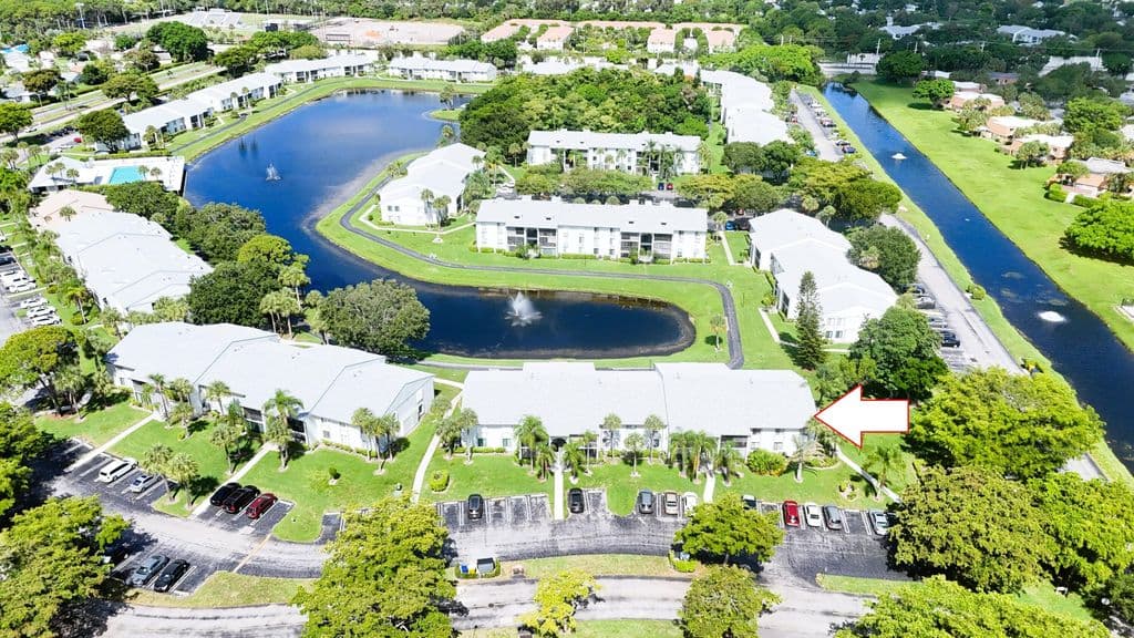 3-bedroom Condo — 1013 Green Pine Boulevard #H2